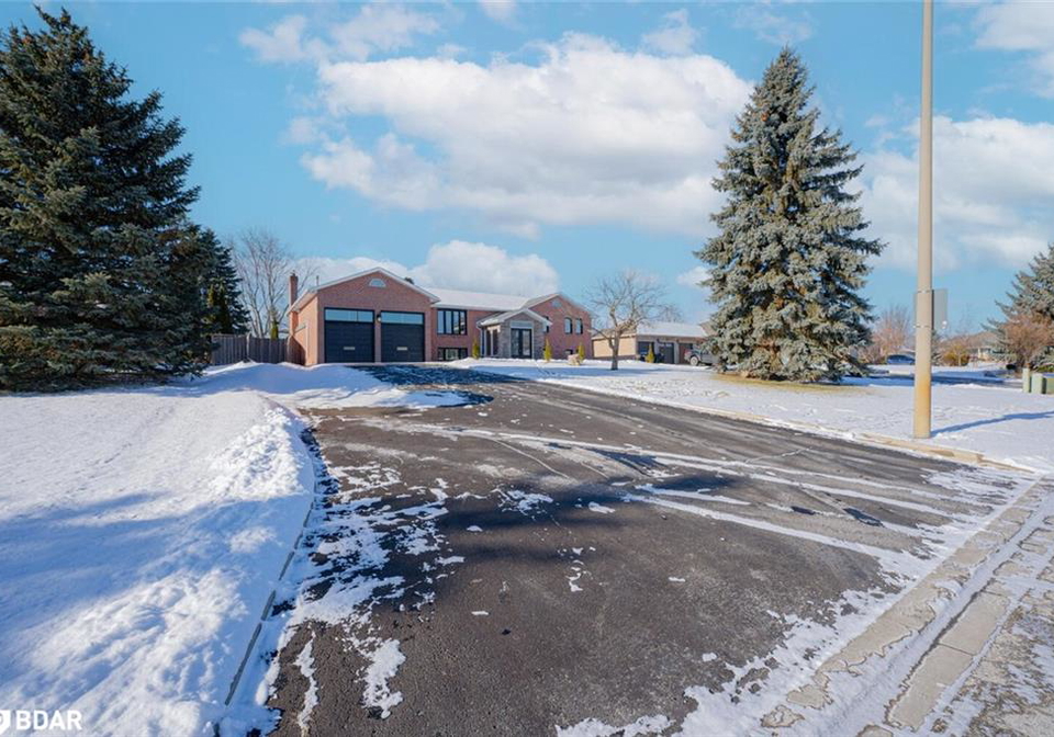5-kathryn-court-bradford-west-gwillimbury-ontario-40764080