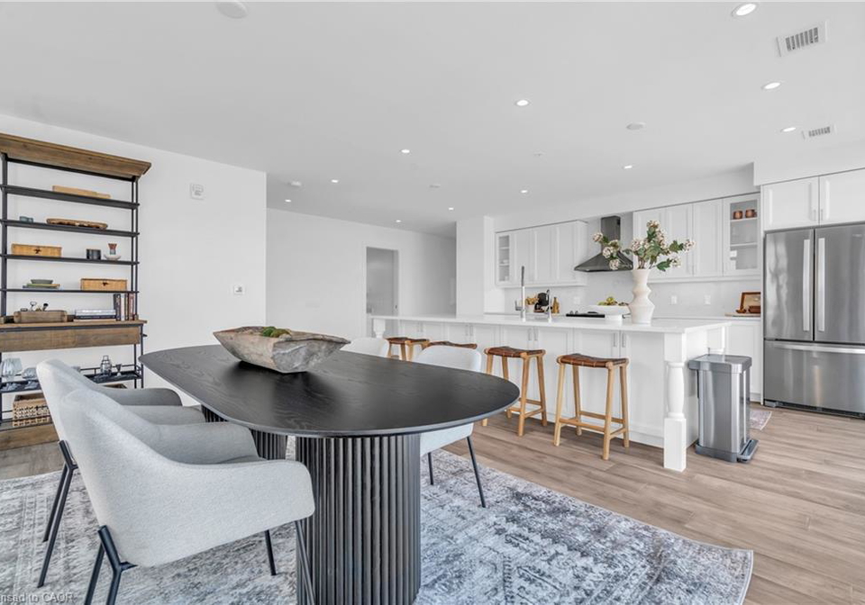 15-glebe-street-cambridge-ontario-40764086