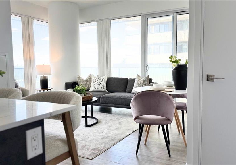 42-charles-street-e-toronto-ontario-40764106