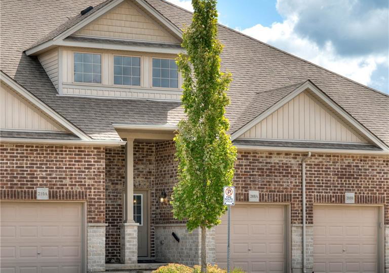 208-jessica-crescent-kitchener-ontario-40764154