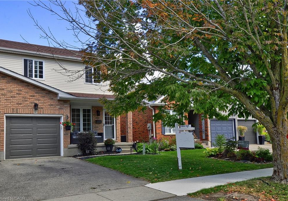 209b-inverhuron-crescent-waterloo-ontario-40764271