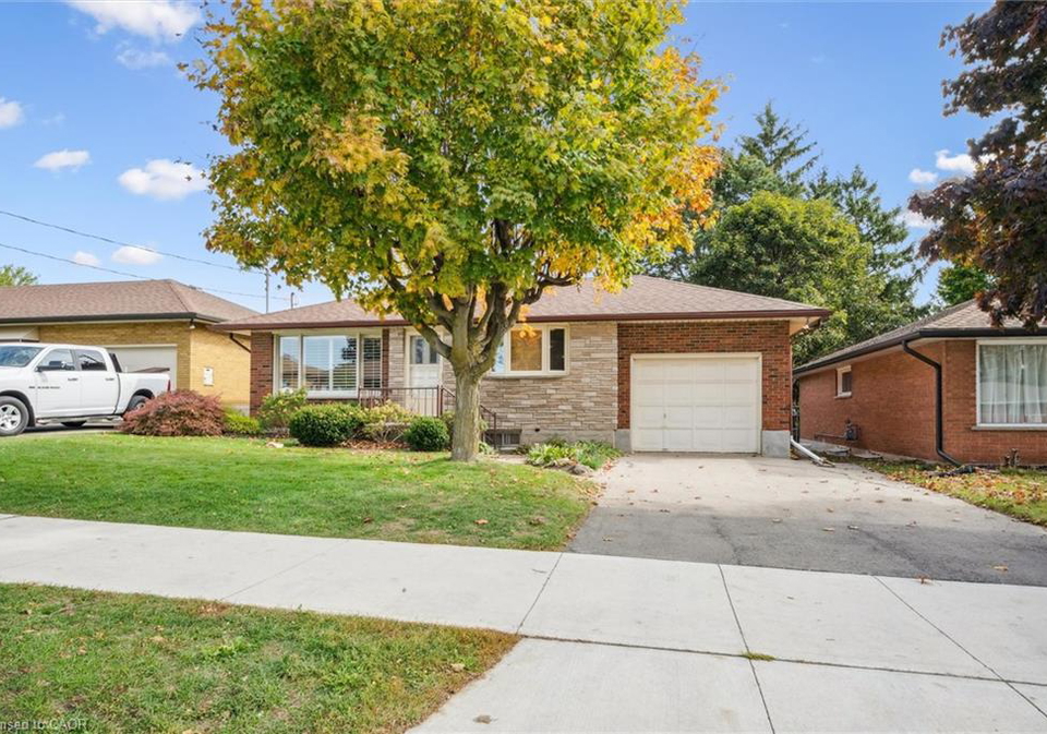 67-traynor-avenue-kitchener-ontario-40764284