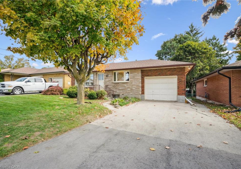 67-traynor-avenue-kitchener-ontario-40764284