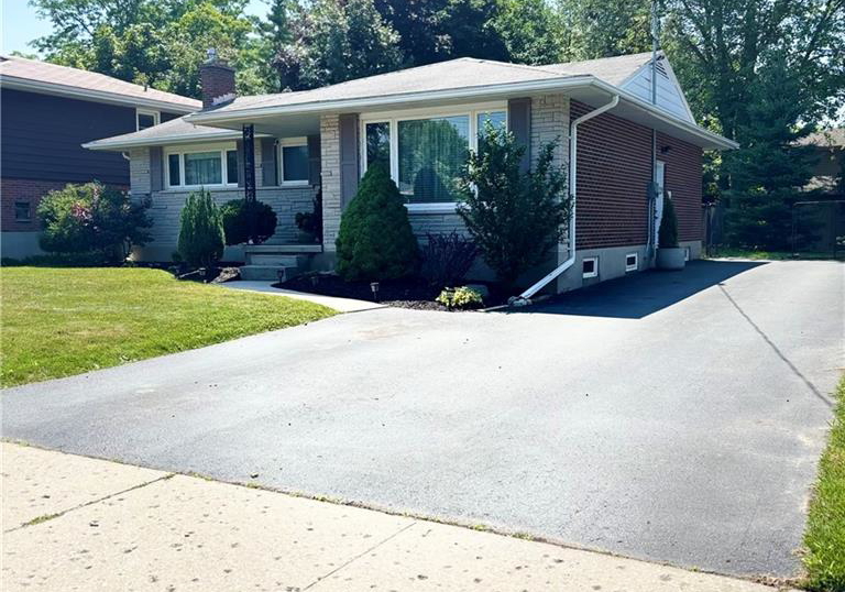 83-burbank-road-kitchener-ontario-40764322