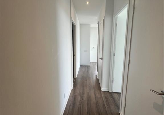 1000-portage-parkway-crescent-vaughan-ontario-40764332