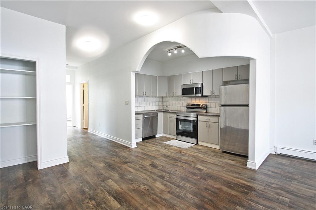590-main-street-e-hamilton-ontario-40764347