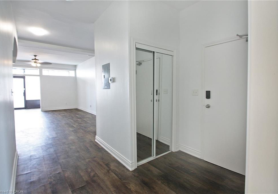 590-main-street-e-hamilton-ontario-40764347