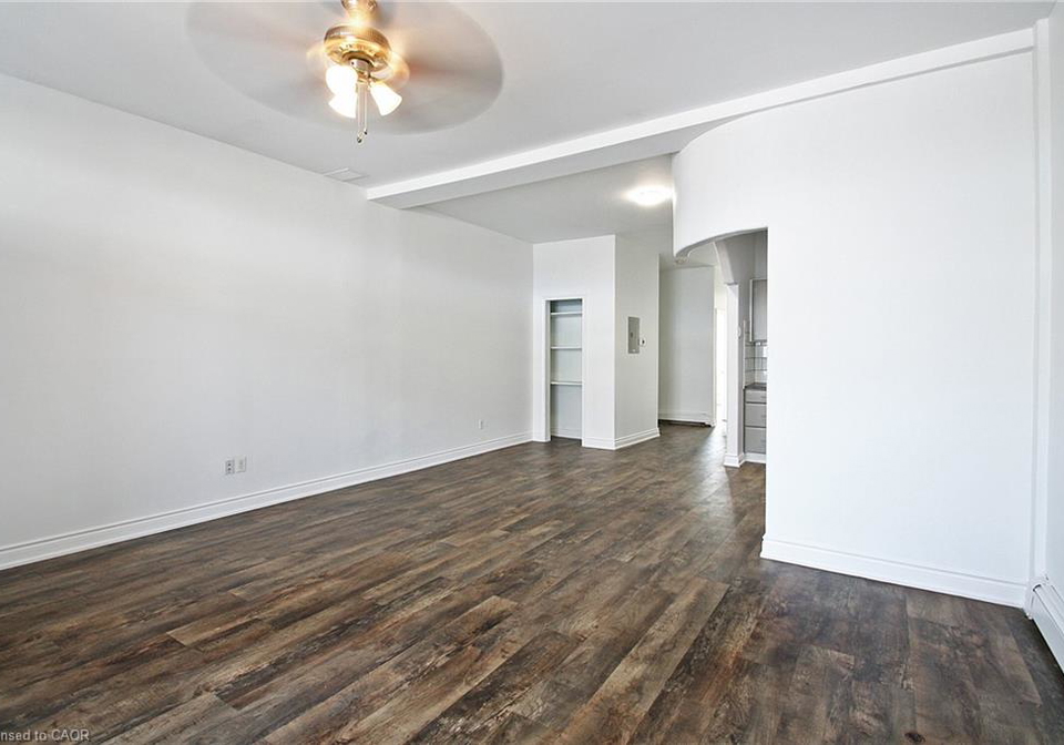 590-main-street-e-hamilton-ontario-40764347