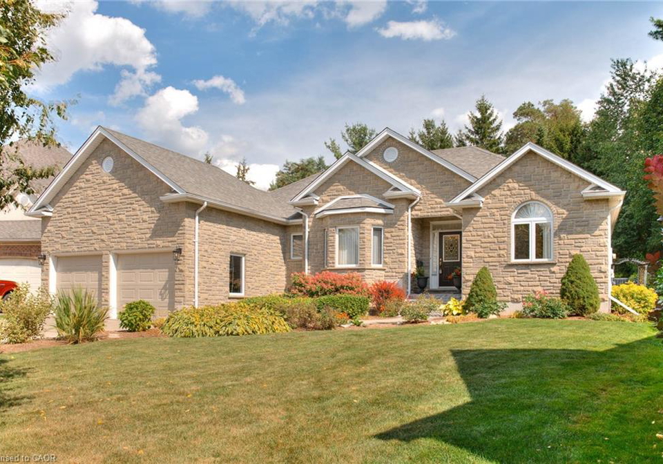 422-hagen-court-waterloo-ontario-40764359