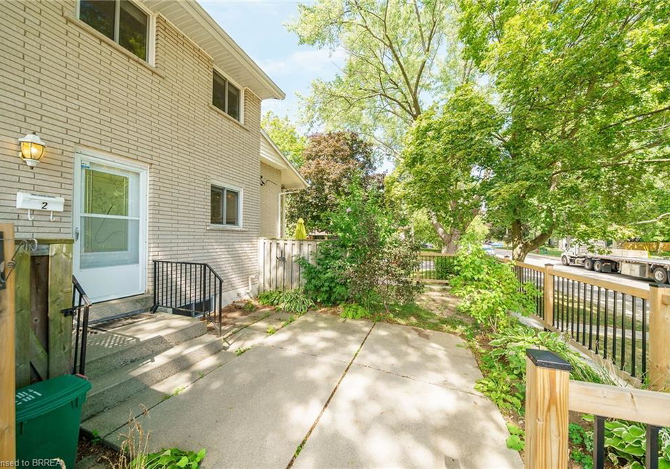 11-colmar-place-dundas-ontario-40764461