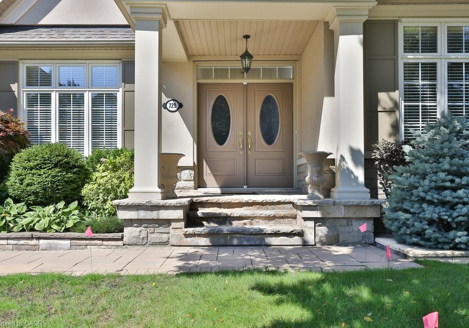 729-hidden-grove-lane-mississauga-ontario-40764525