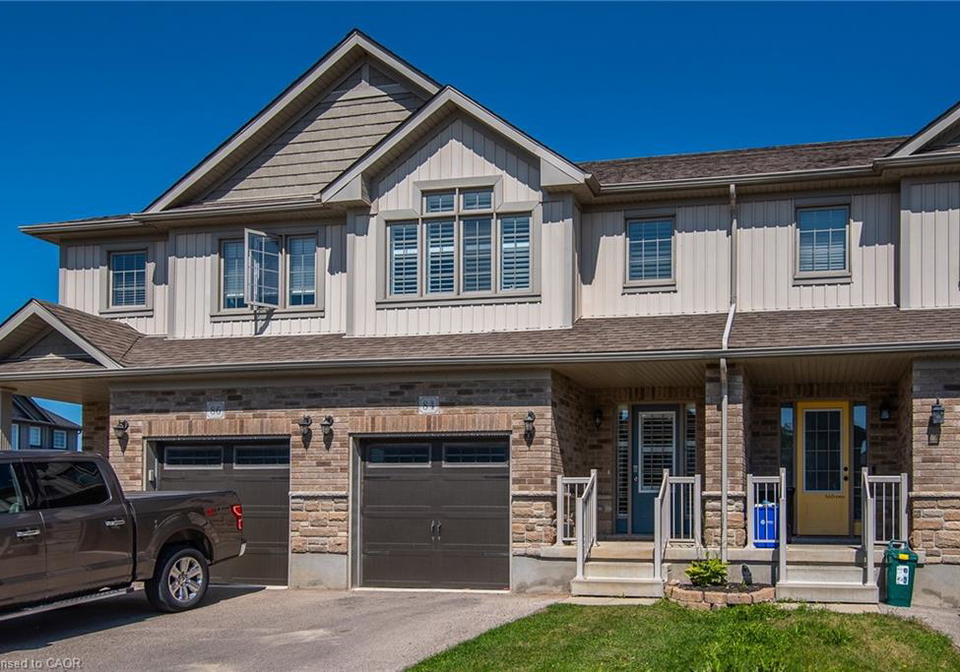 84-miranda-path-elmira-ontario-40764582