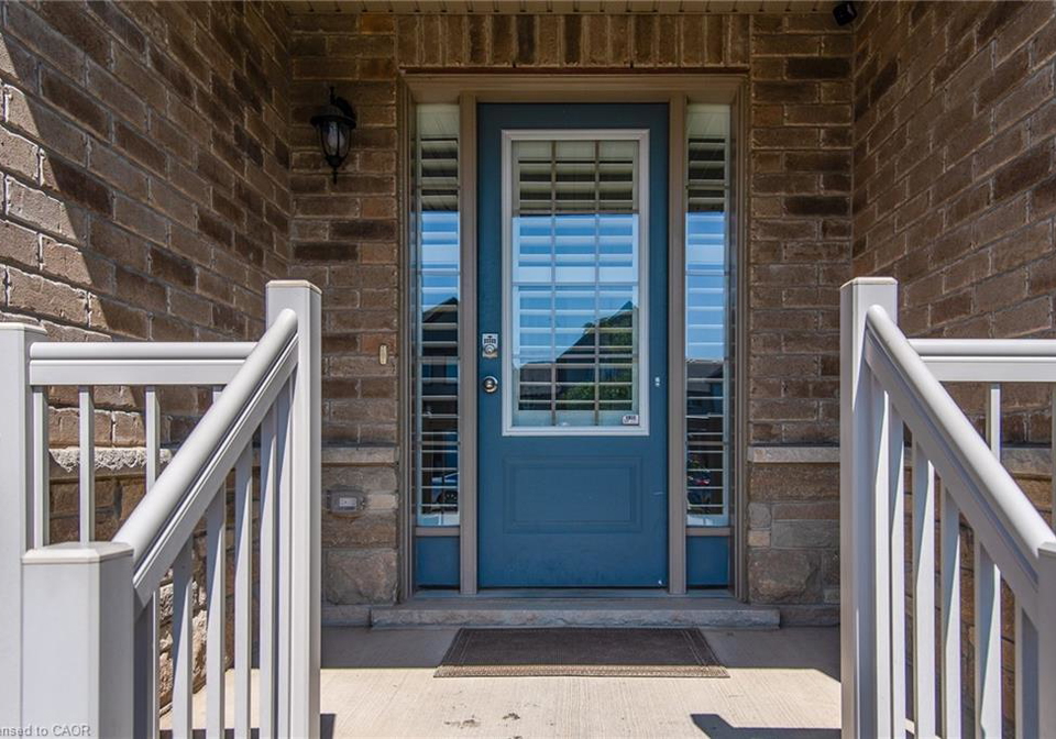 84-miranda-path-elmira-ontario-40764582
