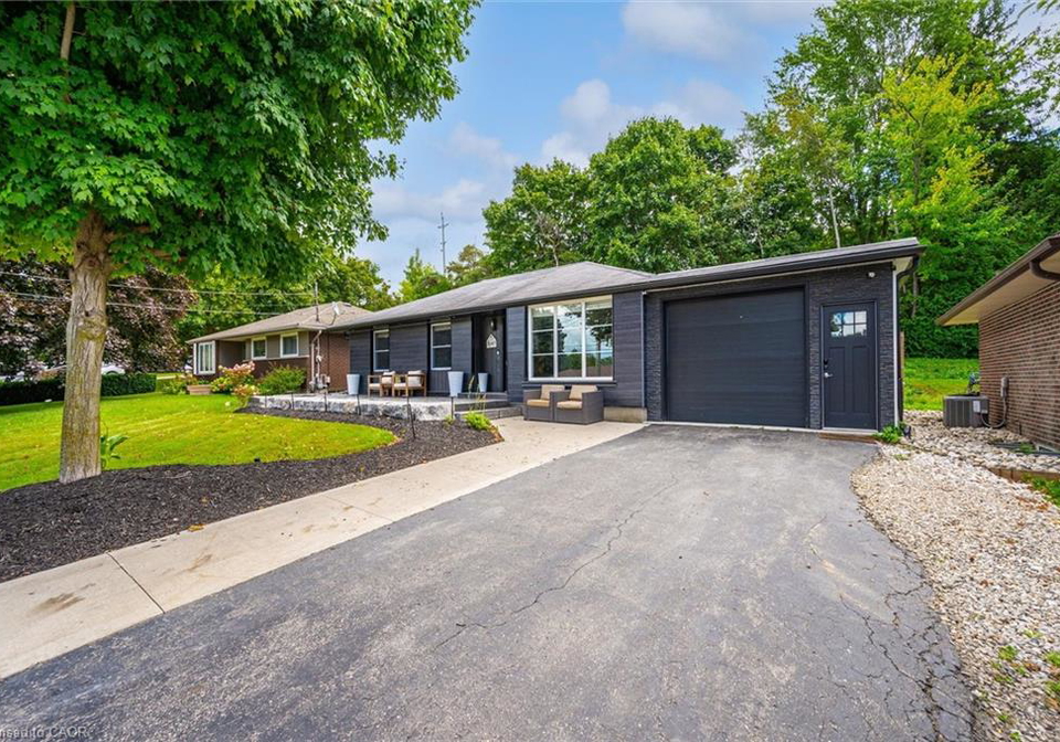 670-ferrier-street-fergus-ontario-40764640