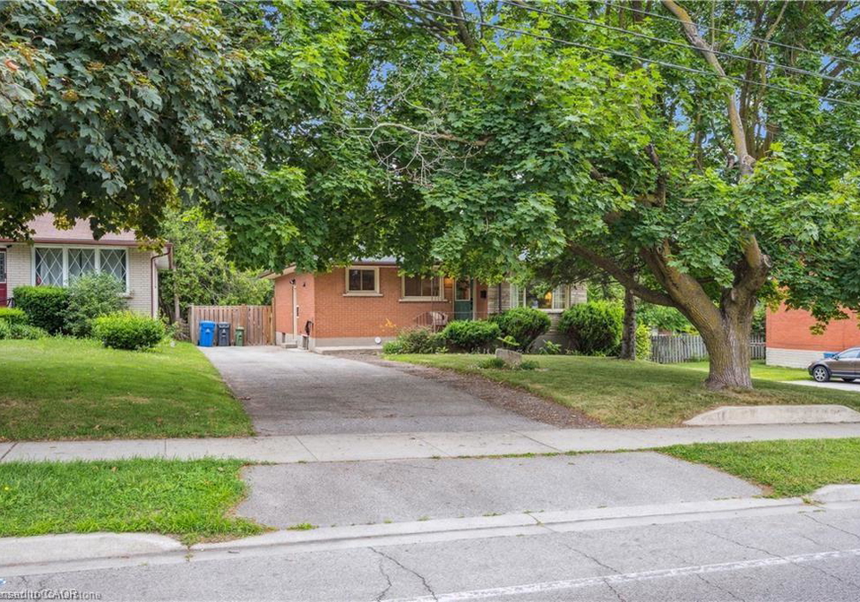 456-speedvale-avenue-a-guelph-ontario-40764699
