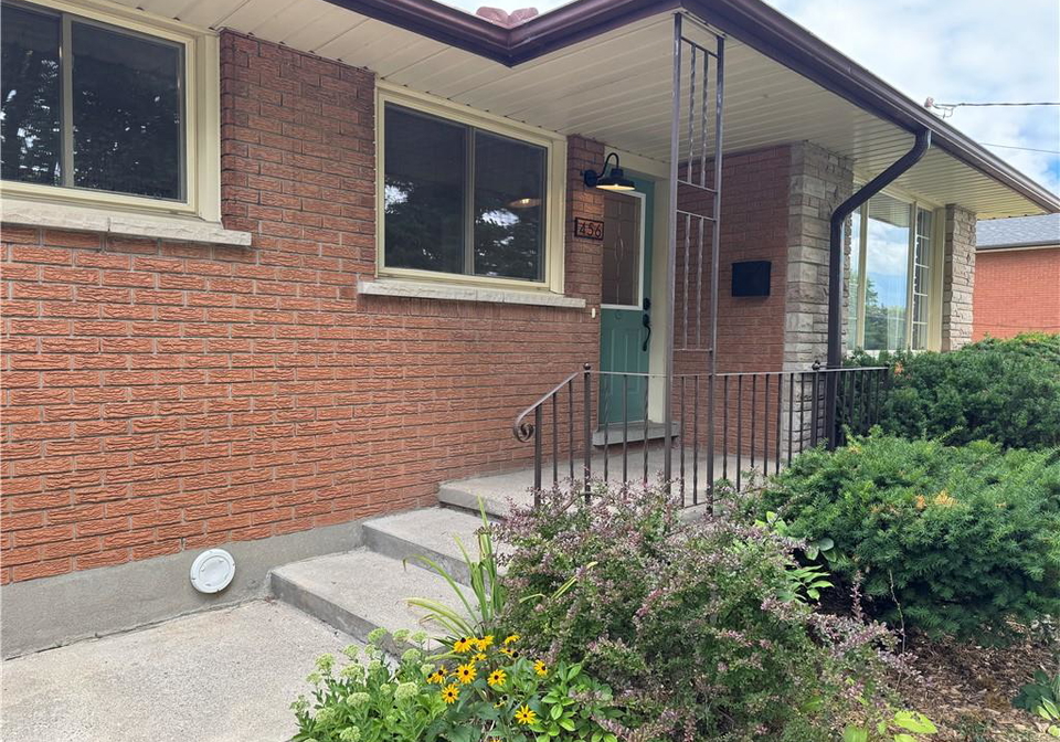 456-speedvale-avenue-a-guelph-ontario-40764699