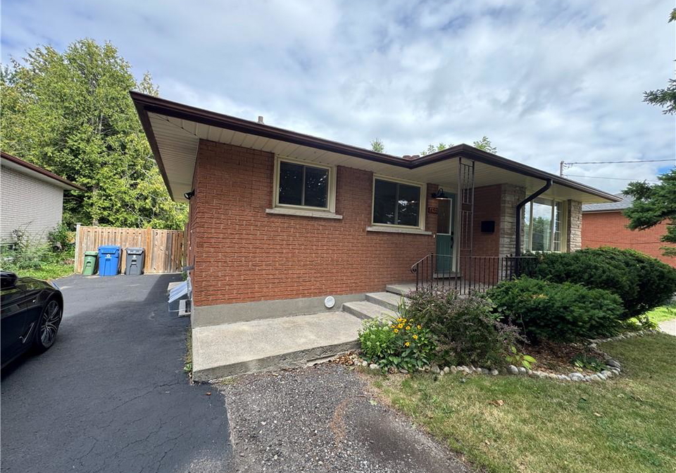 456-speedvale-avenue-a-guelph-ontario-40764699
