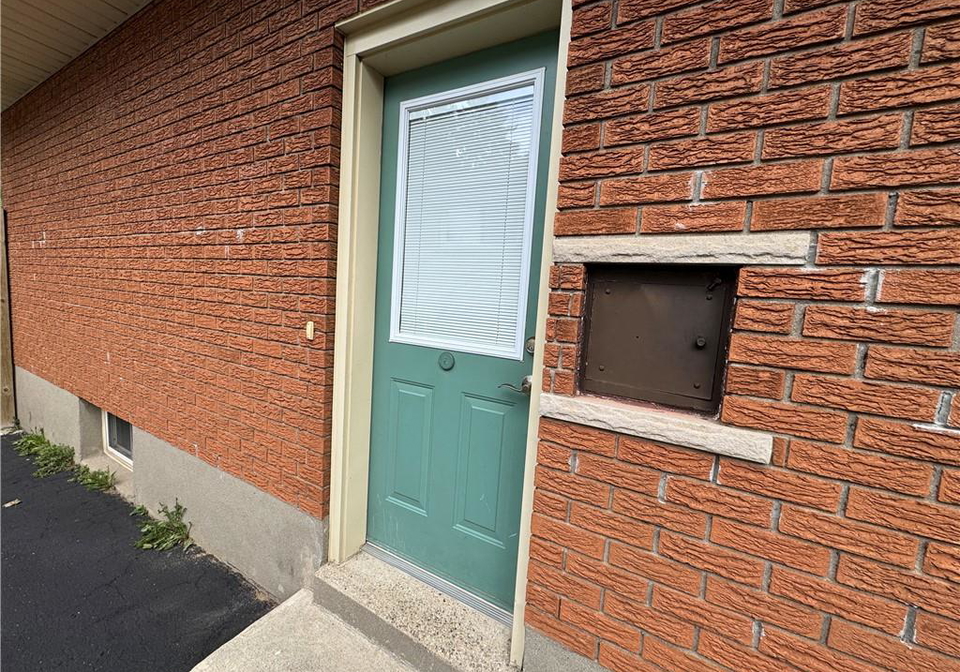 456-speedvale-avenue-a-guelph-ontario-40764716