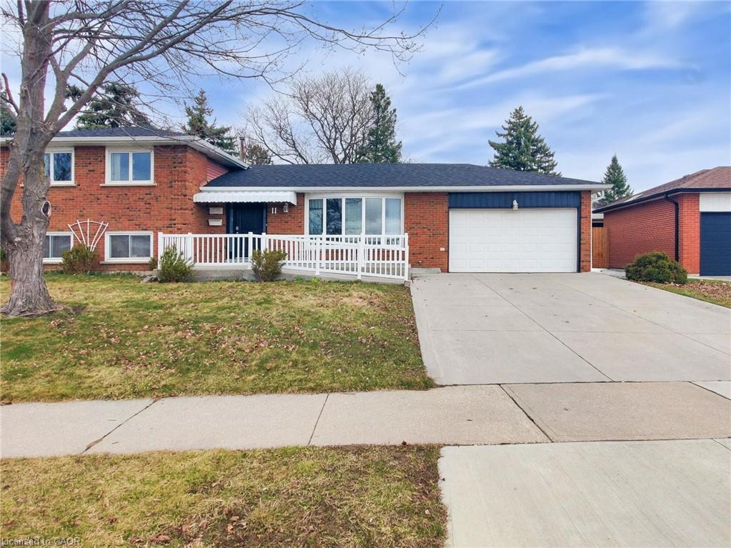 11-meadowland-gate-brampton-ontario-40764777