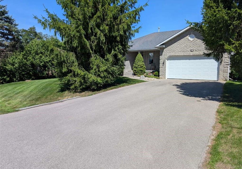 7-club-court-wasaga-beach-ontario-40764800