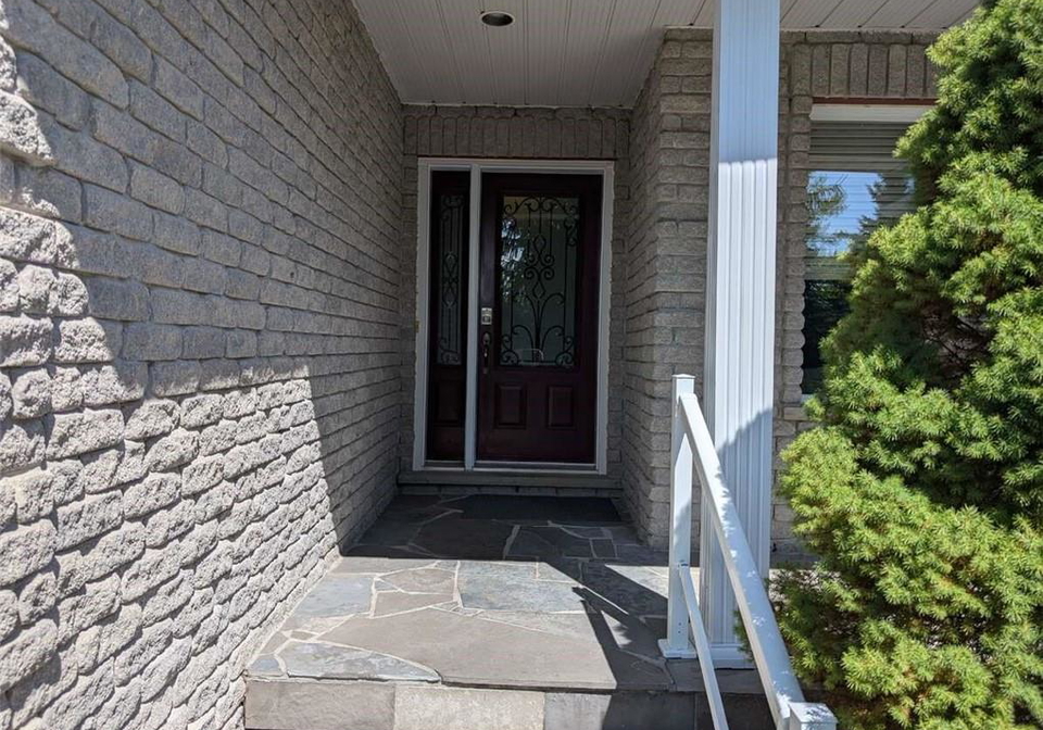 7-club-court-wasaga-beach-ontario-40764800