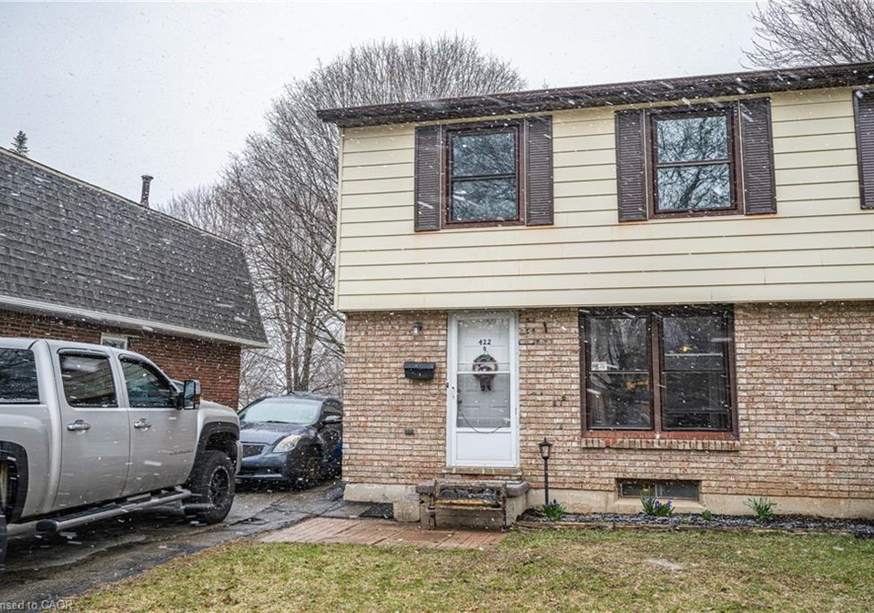 422-dunvegan-street-waterloo-ontario-40764822