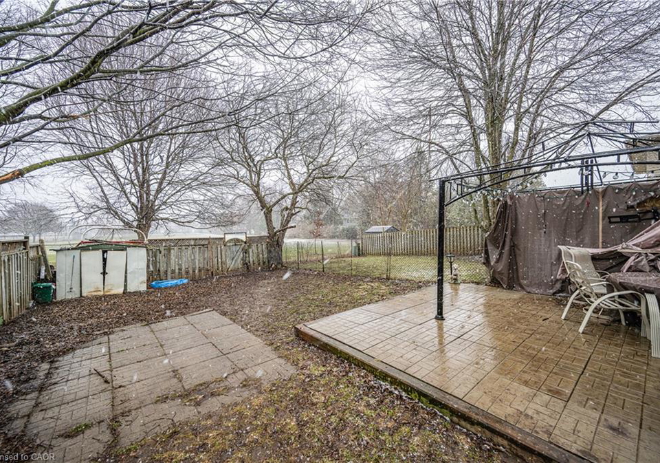 422-dunvegan-street-waterloo-ontario-40764822