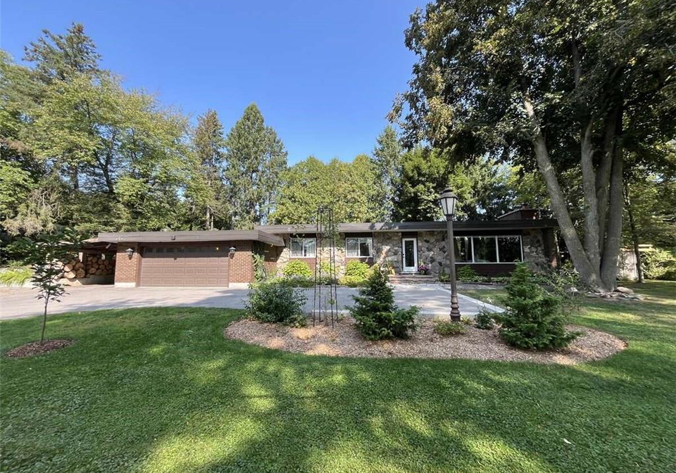 915-governors-road-dundas-ontario-40764893