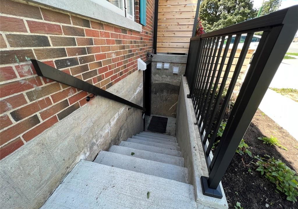 305-mill-street-kitchener-ontario-40764908