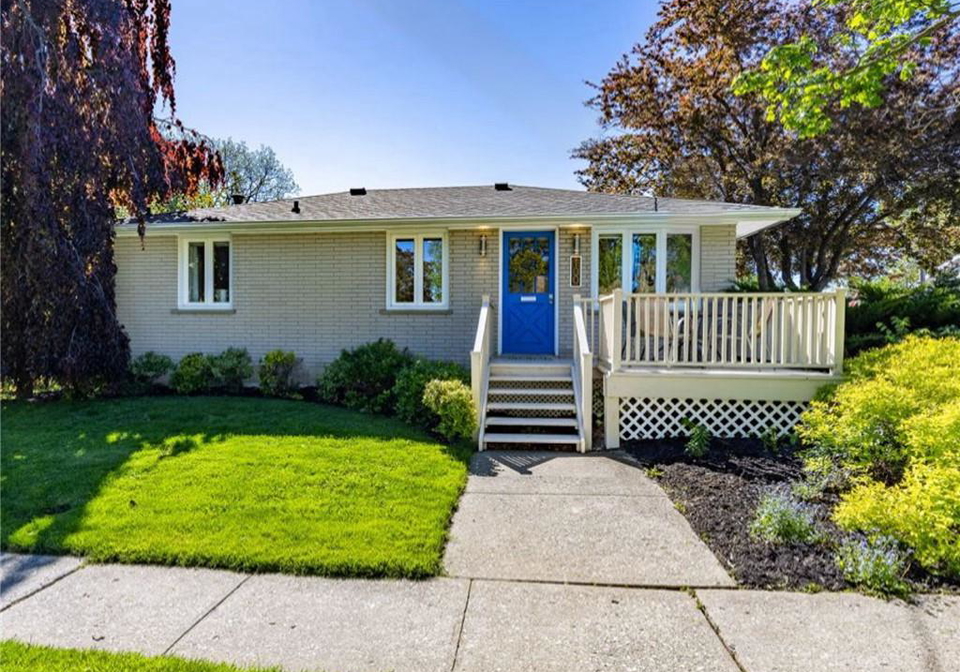 100-market-street-e-port-dover-ontario-40764987