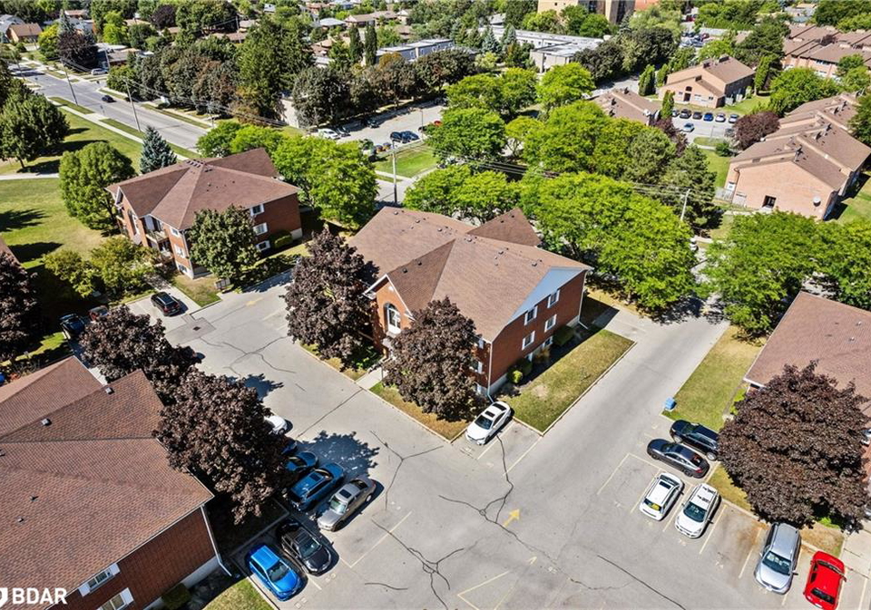 565-greenfield-avenue-kitchener-ontario-40764995