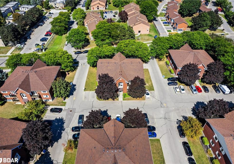 565-greenfield-avenue-kitchener-ontario-40764995