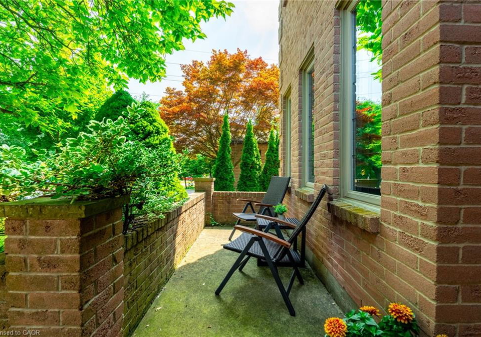 29-laurendale-avenue-waterdown-ontario-40765076