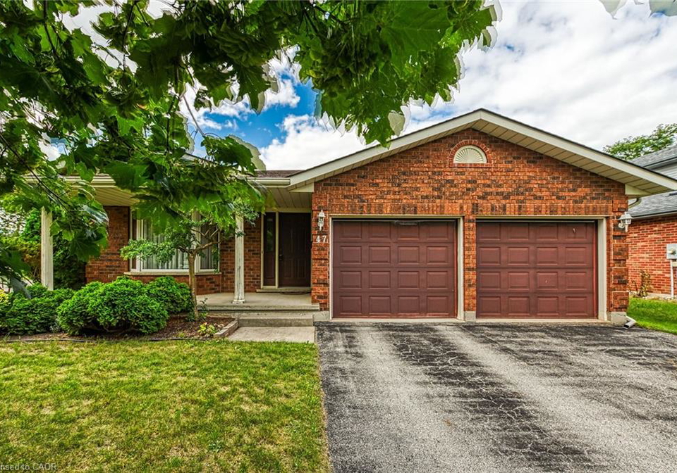 47-falls-crescent-simcoe-ontario-40765092