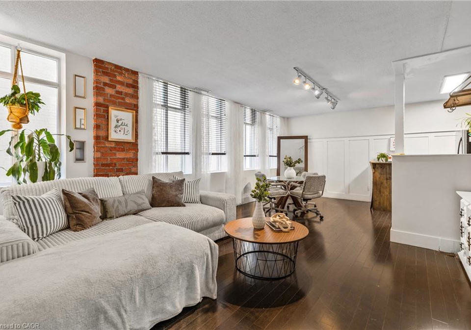 36-james-street-s-hamilton-ontario-40765177