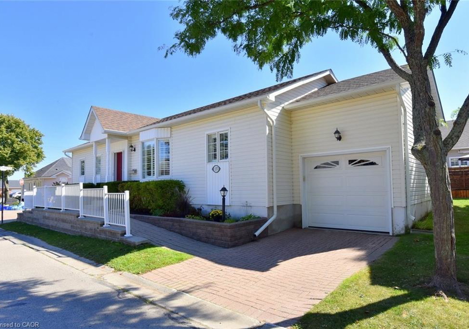 137-silverbirch-boulevard-mount-hope-ontario-40765289