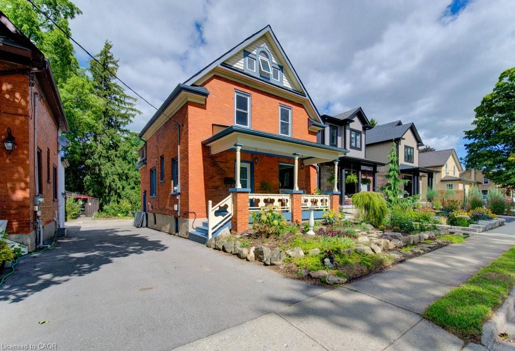 921-moore-street-cambridge-ontario-40765311