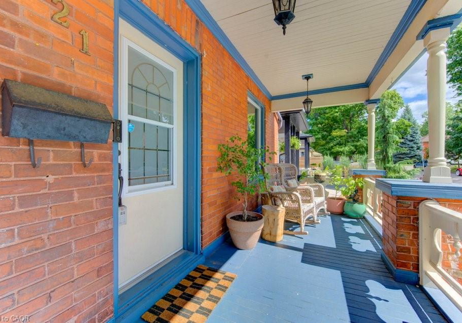 921-moore-street-cambridge-ontario-40765311