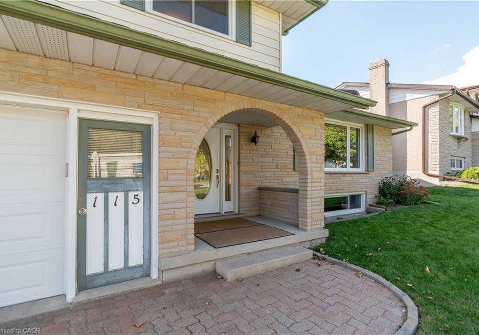 115-white-pine-crescent-waterloo-ontario-40765321