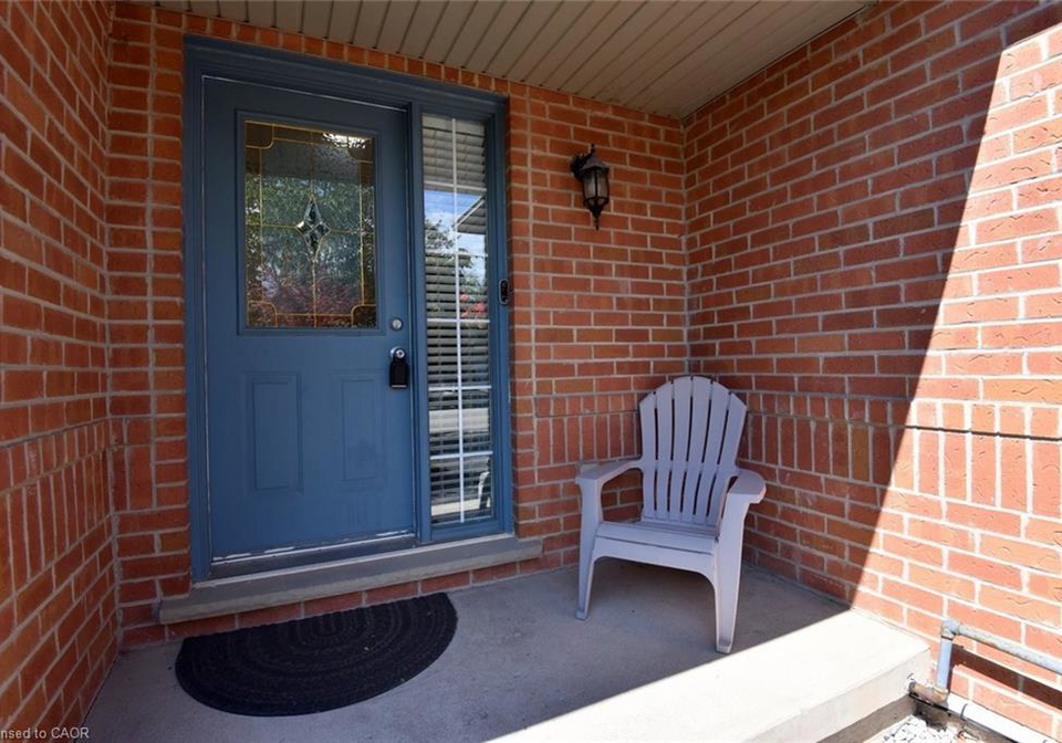 15-bronte-court-waterdown-ontario-40765379
