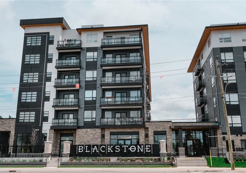 255-northfield-drive-e-waterloo-ontario-40765422