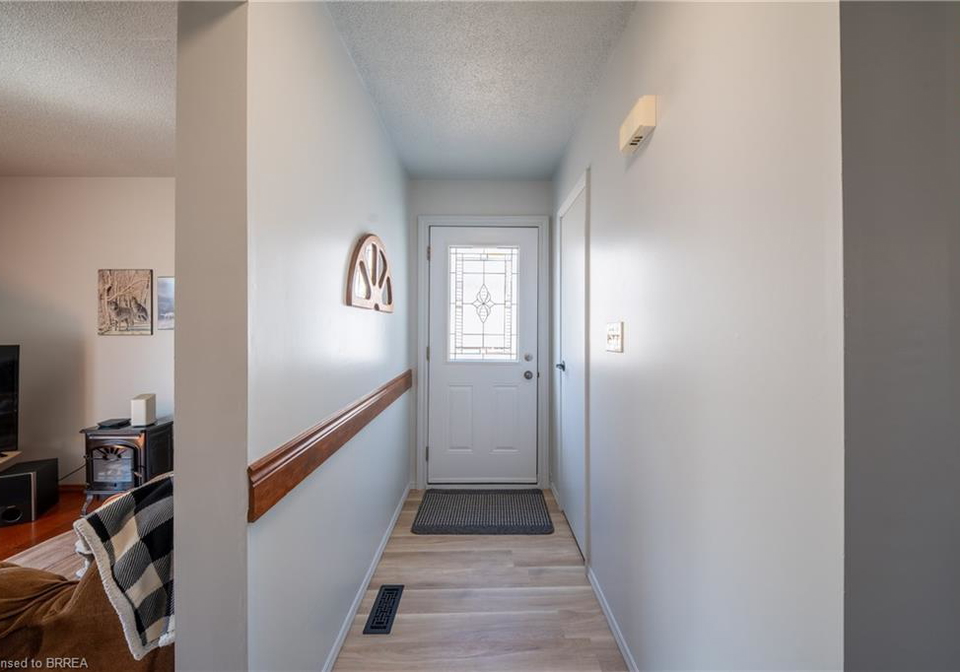 100-white-owl-crescent-brantford-ontario-40765430