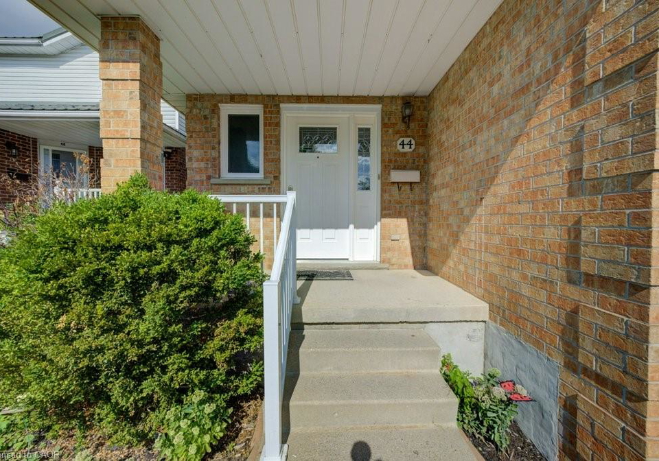 44-northmanor-crescent-kitchener-ontario-40765449