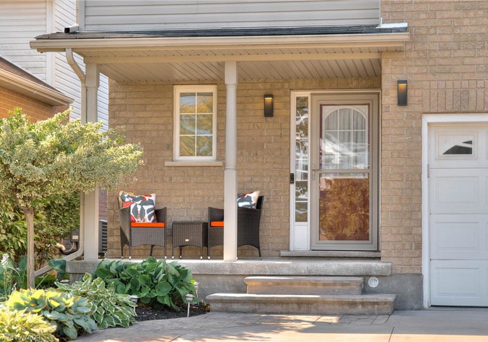 189-porchlight-drive-elmira-ontario-40765624