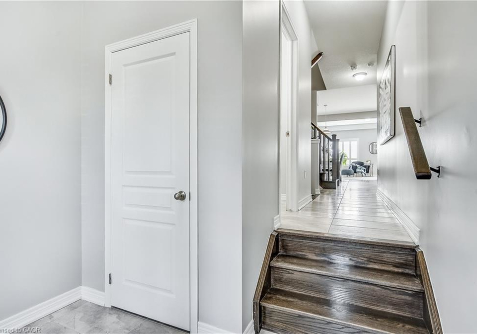 163-lormont-boulevard-stoney-creek-ontario-40765696