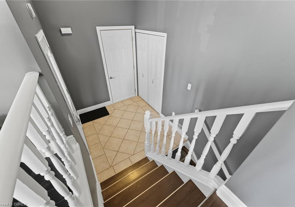 50-viscount-road-brantford-ontario-40765705
