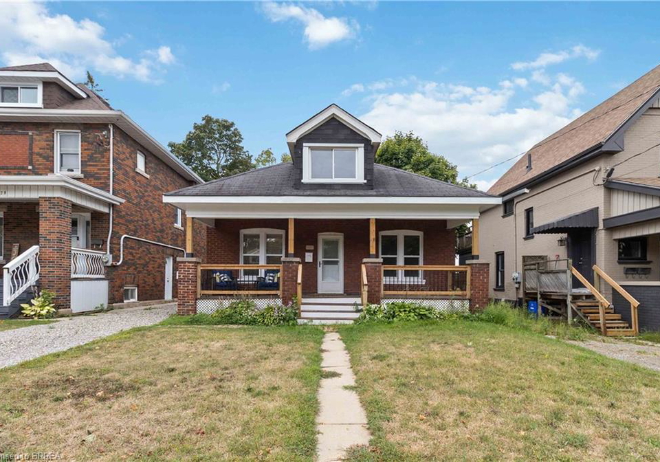 132-dundas-street-brantford-ontario-40765739