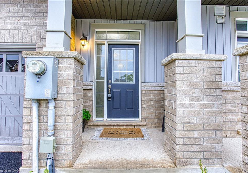 4067-canby-street-beamsville-ontario-40765778