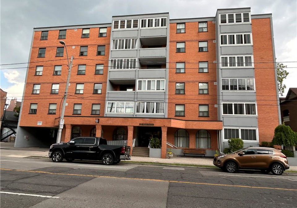 23-main-street-dundas-ontario-40765817