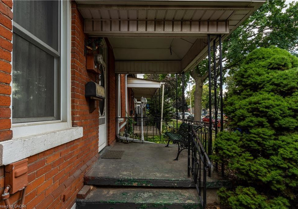 224-east-avenue-n-hamilton-ontario-40765957